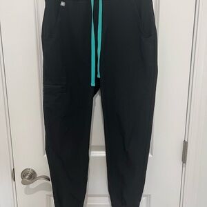 Figs Zamora Black Jogger Pants women’s